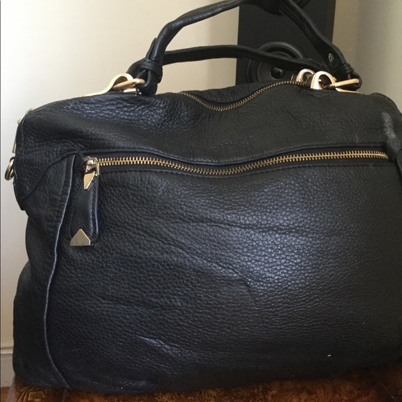Cute and spacious soft genuine leather bag - Picture 3 of 8